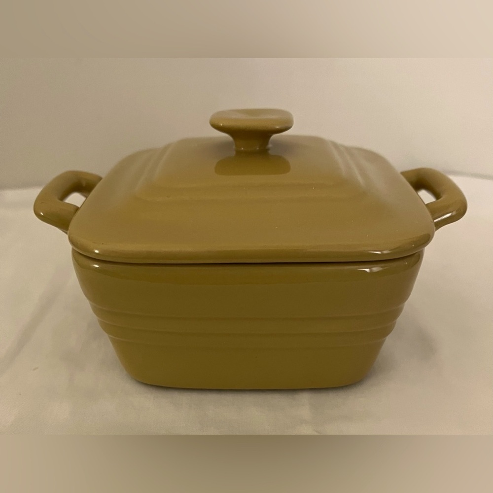 Kirklands Stoneware Butter Dish / Serving Dish, Microwave & Dishwasher Safe